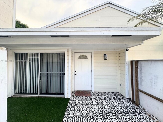 Building Photo - 3324 NW 101st Ave