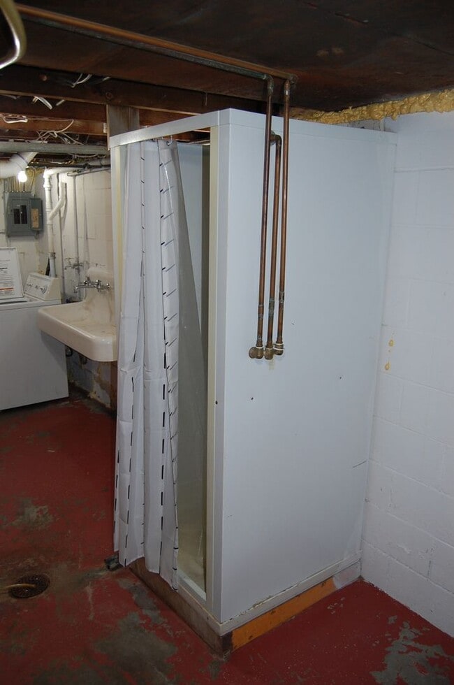 Building Photo - Great house in NE Lincoln!