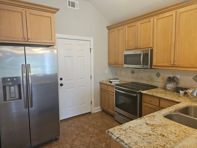 Building Photo - 502D Castle Bay Dr