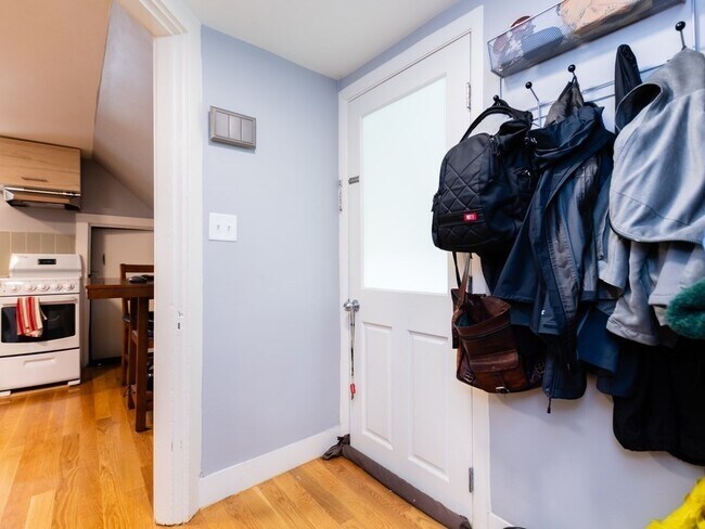 Building Photo - 20 Prescott St