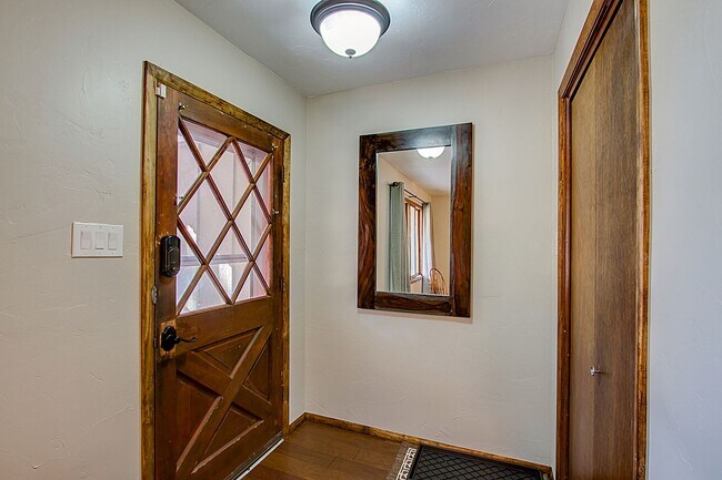 Building Photo - Peaceful 5 bdrm Mountain retreat in Woodla...