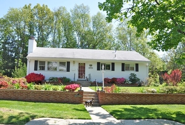 Front View - 9303 E Parkhill Dr