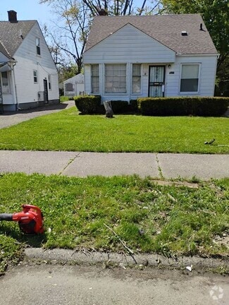 Building Photo - 9617 Stahelin Ave