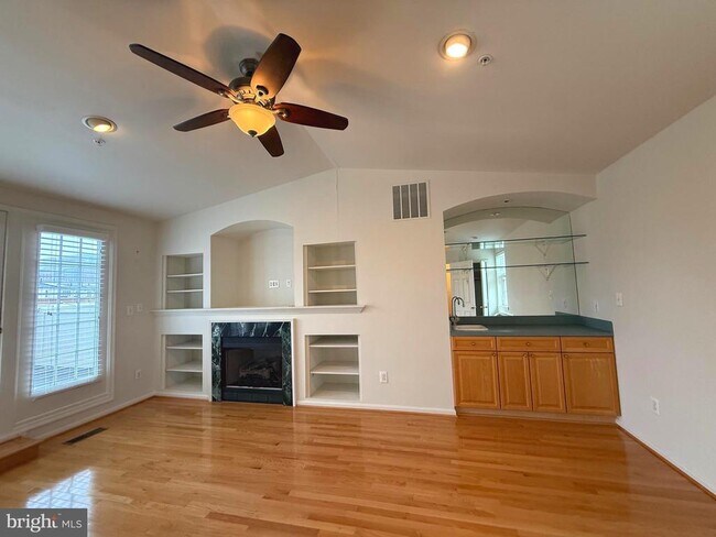 Building Photo - 12174 Chancery Station Cir