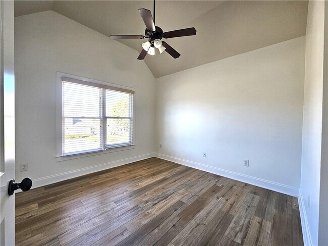 Building Photo - 5195 Wickingham Ln