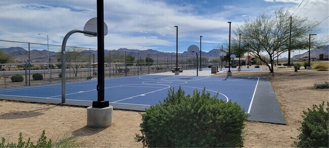 Building Photo - 998 Lone Pine River Ave