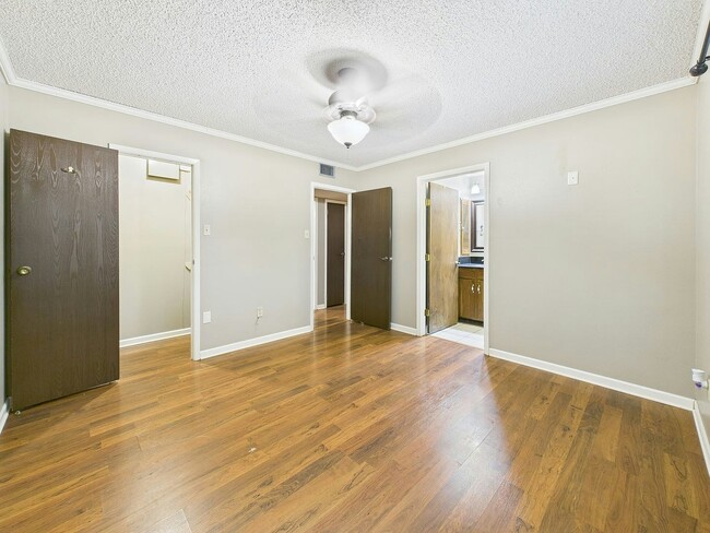 Building Photo - 102 Thompson Loop