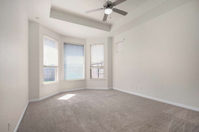 Building Photo - "Charming 3-Bedroom Oasis with 2 Baths in ...