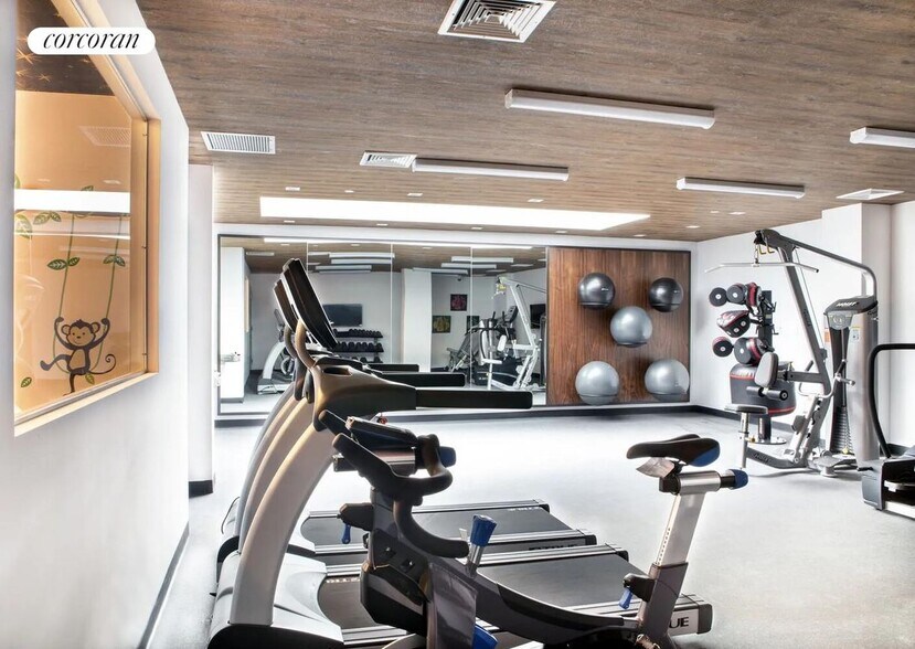 Building Photo - 264 Webster Ave