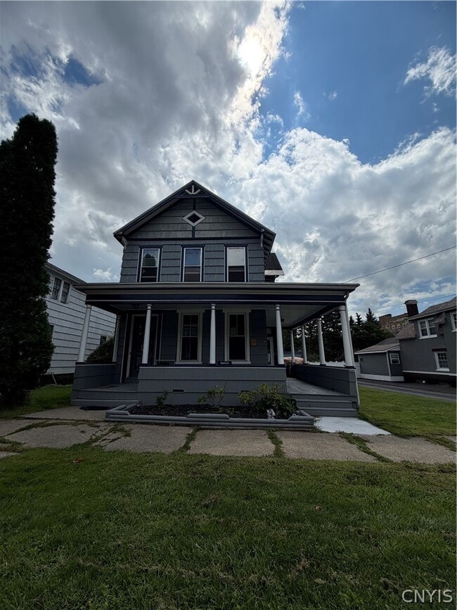 Building Photo - 551 E Gansevoort St
