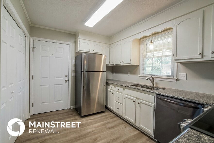 Building Photo - 58 White Oak Dr