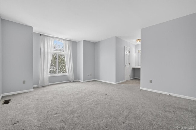 Building Photo - 2003 Regent Dr