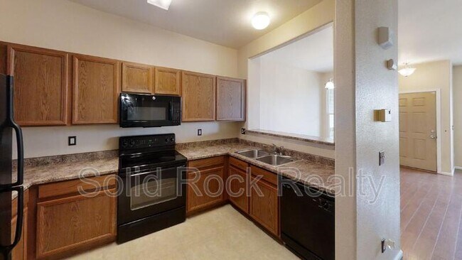 Building Photo - 8181 Snow Bowl Heights