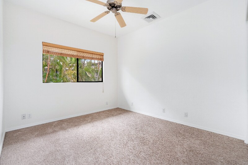 Building Photo - 165 Keonekai Rd