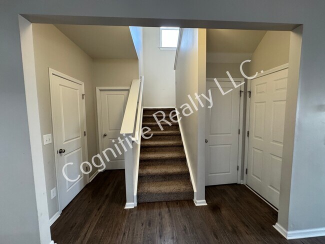 Building Photo - 115 Fortress Dr