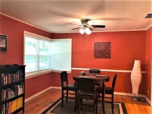 Building Photo - Updated Broadmoor Home!!