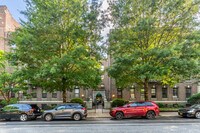 Building Photo - 392 St Johns Pl
