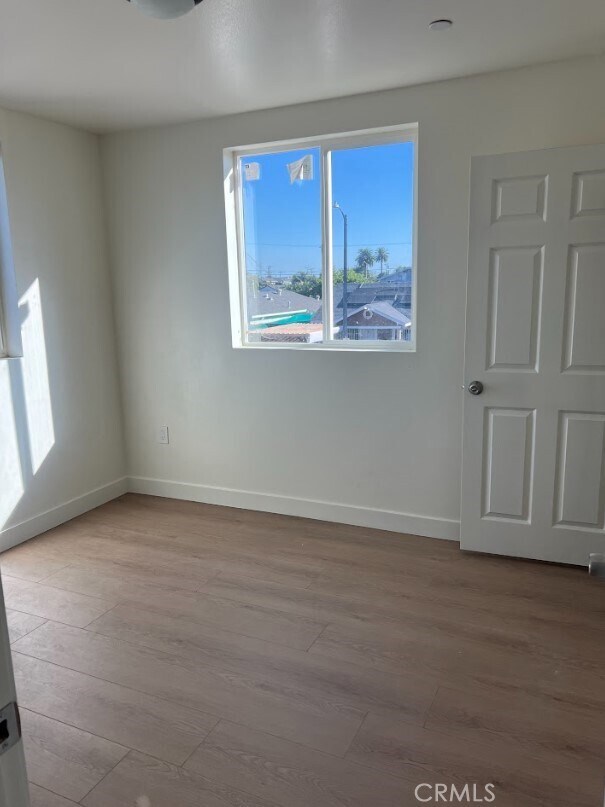 Building Photo - 409 E 99th St