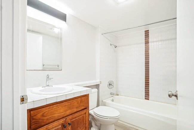 Building Photo - 3857 Camino Lindo
