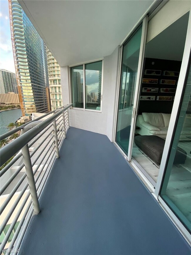 Building Photo - 2 br, 2 bath Condo - 325 S Biscayne Blvd A...