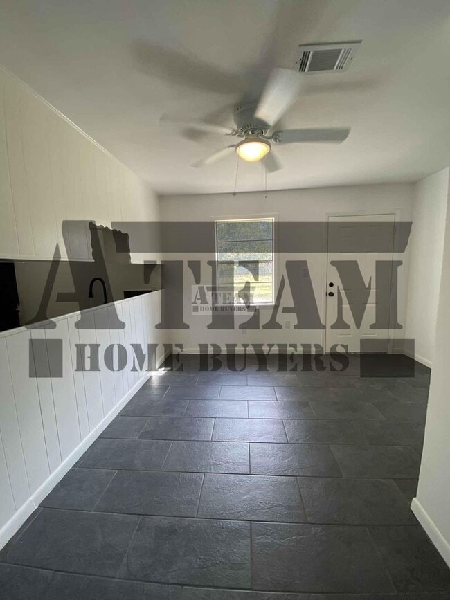 Building Photo - Very Cozy 3 Bed 1.5 Bath in Trinidad