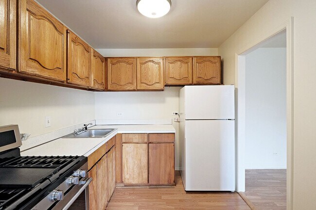 Building Photo - 511 1st St N