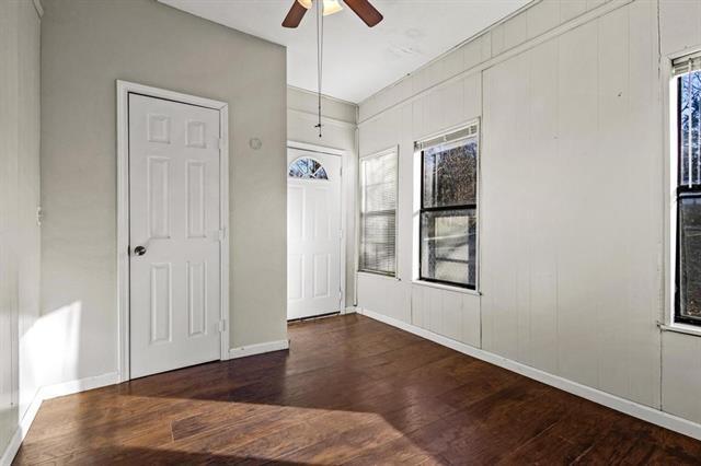 Building Photo - 1310 W Morton St