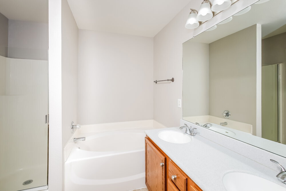 Building Photo - 817 Mackenzi Dr