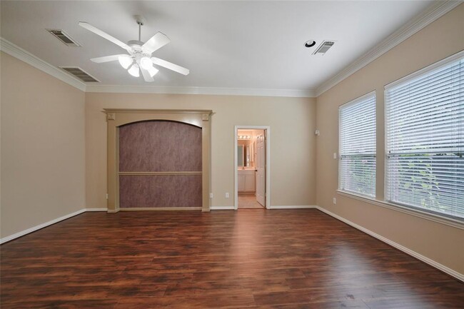 Building Photo - 13019 Coopers Hawk Dr