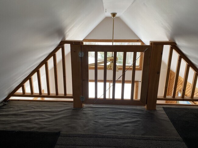 Building Photo - 390 Fall Creek Meadows Ln