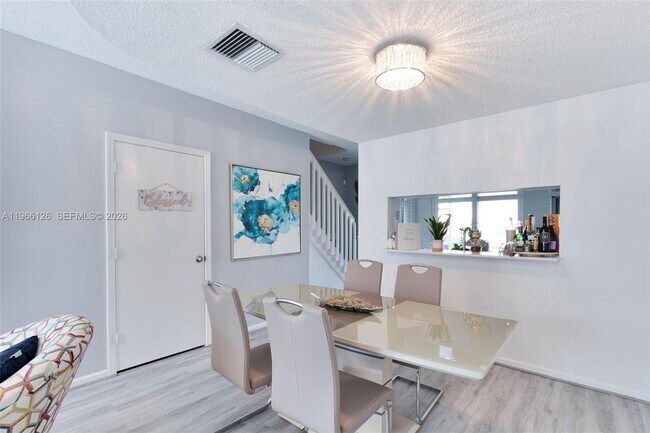 Building Photo - 9925 NW 57th Manor