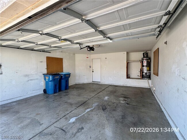 Building Photo - 1833 Sierra Hills Way