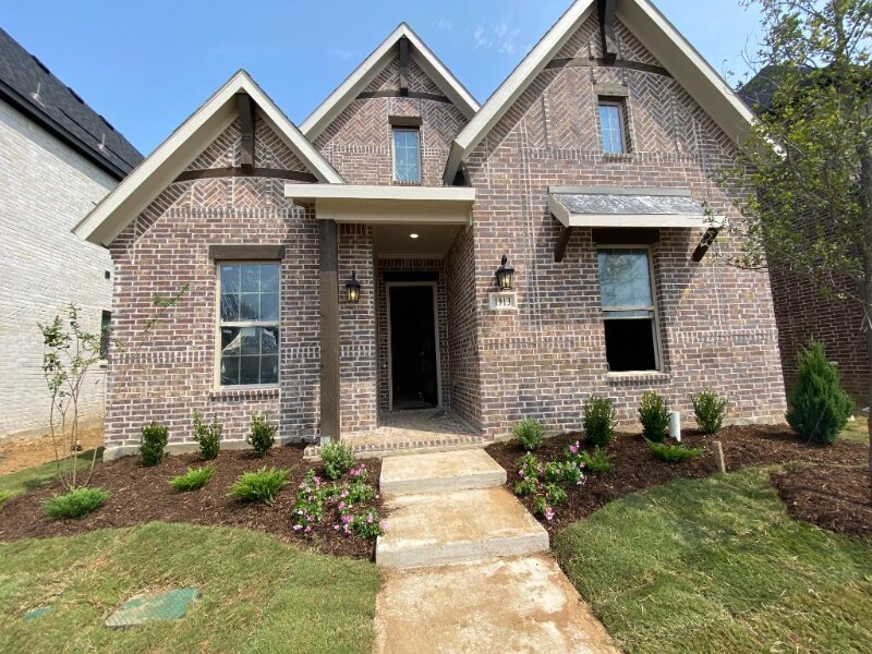 Building Photo - 1913 Cathedral Dr