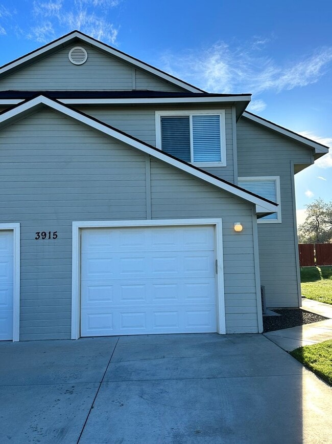 Building Photo - 3915 Washington Ave