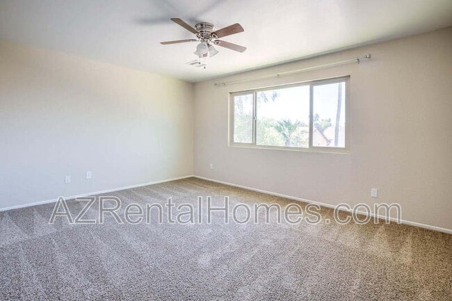 Building Photo - 1033 W Madero Ave