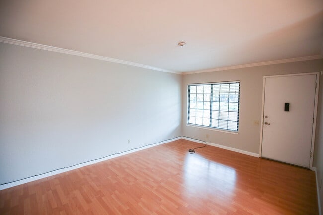 Building Photo - 2640 Great Arbor Way