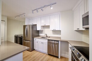 Building Photo - 4601 N Park Ave