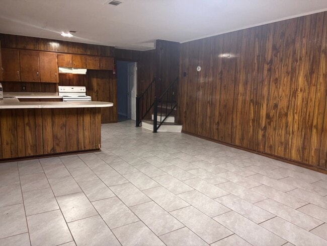 Building Photo - 5448 Keele St