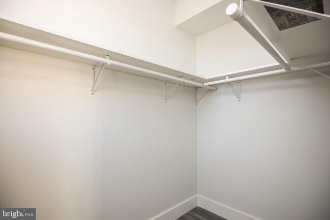 Building Photo - 537 N 35th St