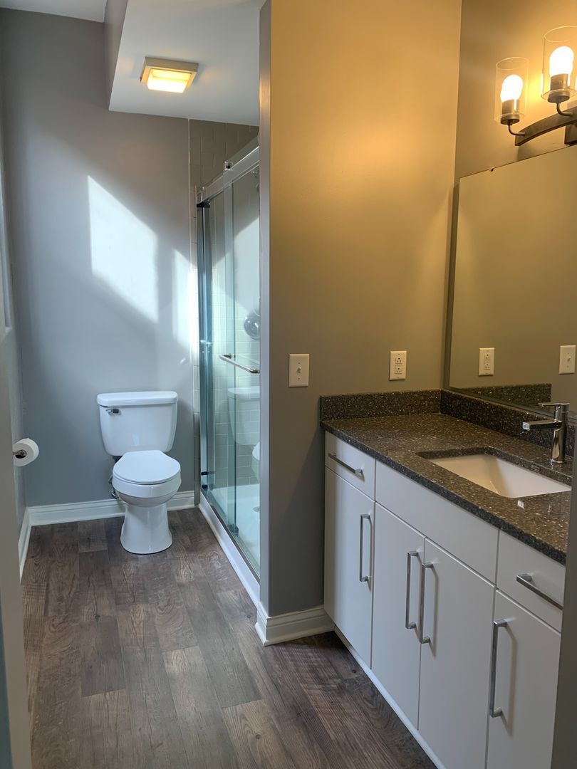 Building Photo - 112 W Washington Blvd