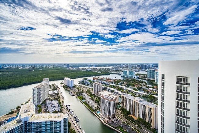 Building Photo - 15701 Collins Ave