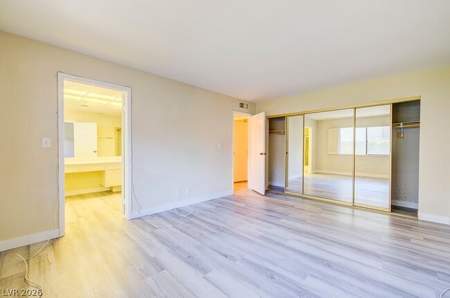 Building Photo - 2574 Pera Cir