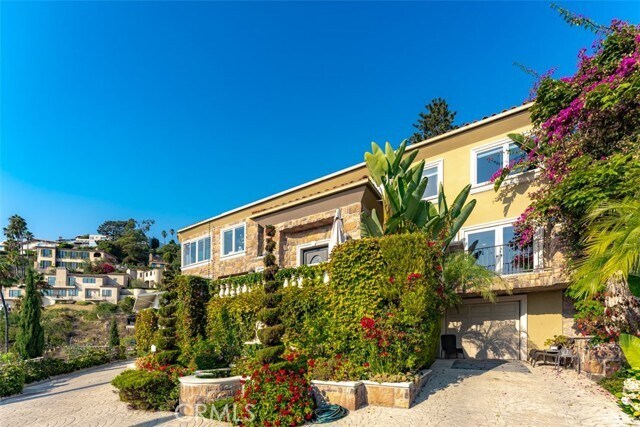 Building Photo - 410 Blumont St