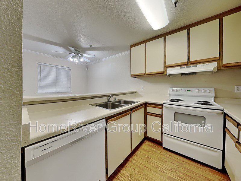 Building Photo - 1019 Dornajo Way