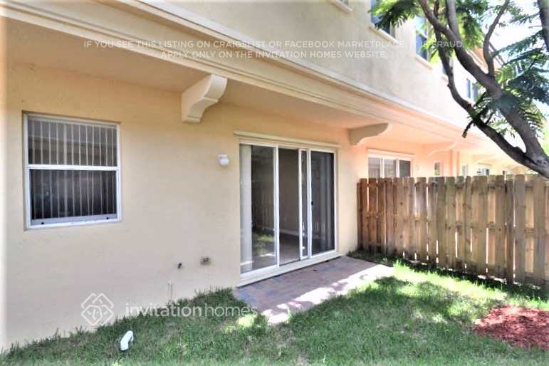 Building Photo - 12868 SW 132nd Terrace