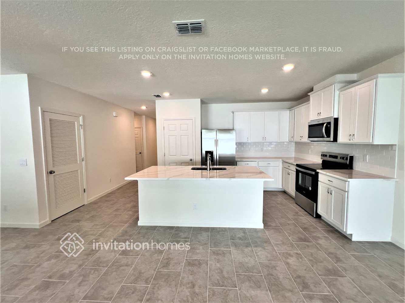 Building Photo - 533 Seaspray Dr