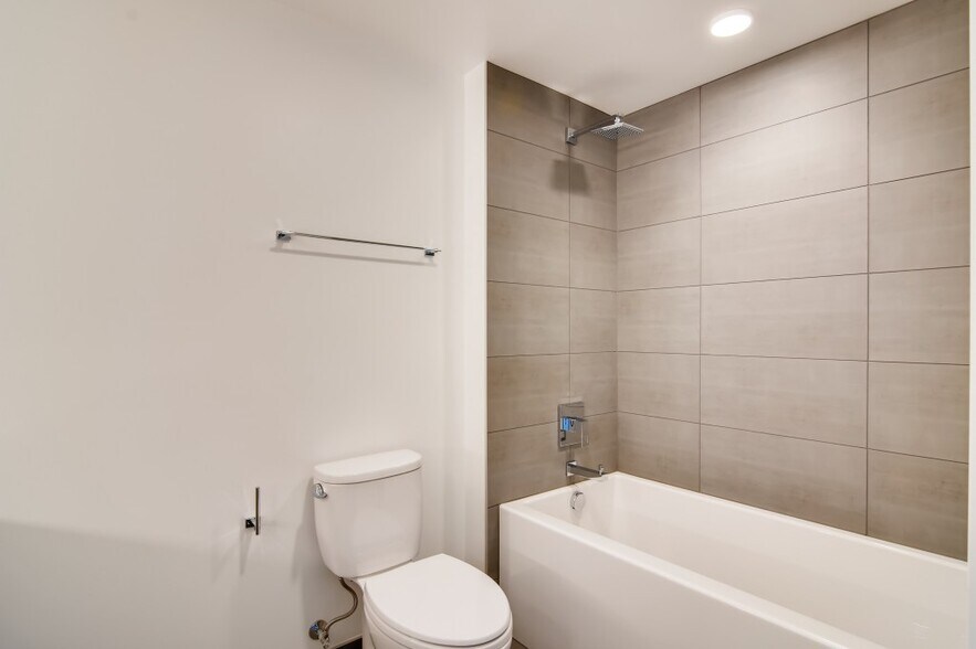 Building Photo - 1808 Minor Ave