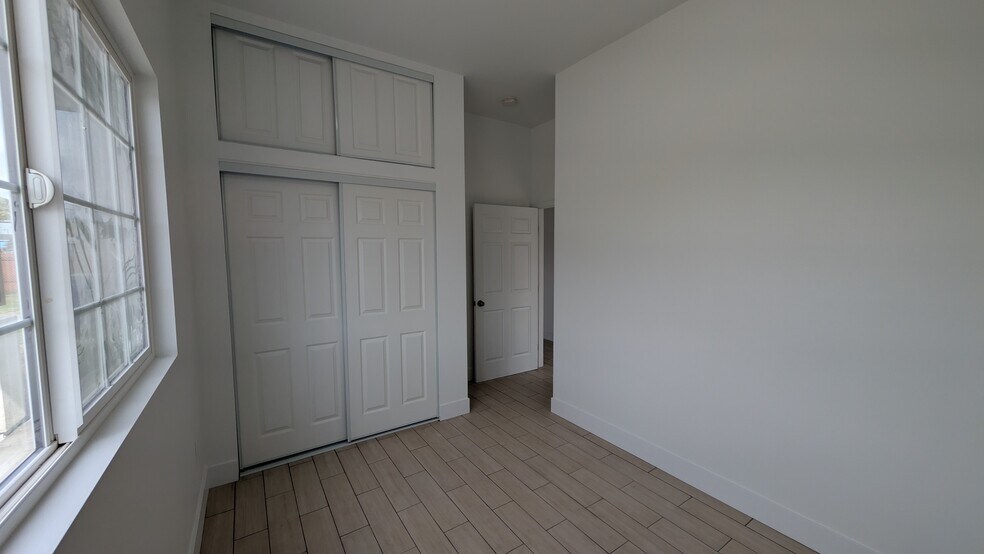 Building Photo - 20744 Elaine Ave