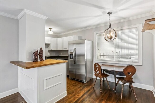 Building Photo - 1988 Wellbourne Dr NE