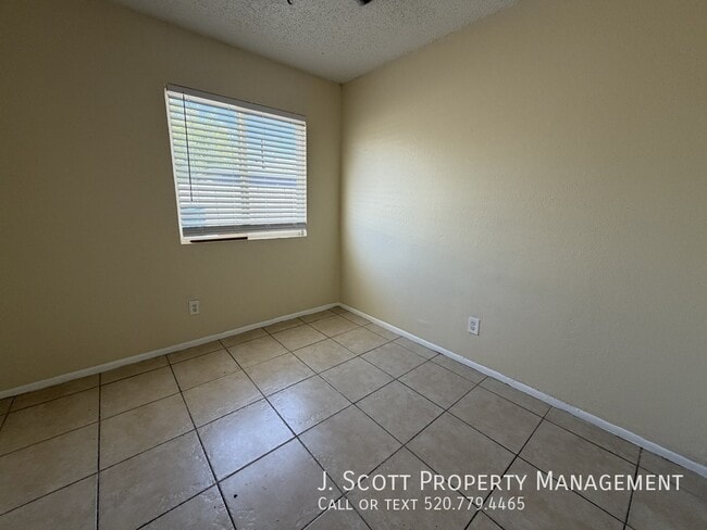 Building Photo - 1757 E Harvard St